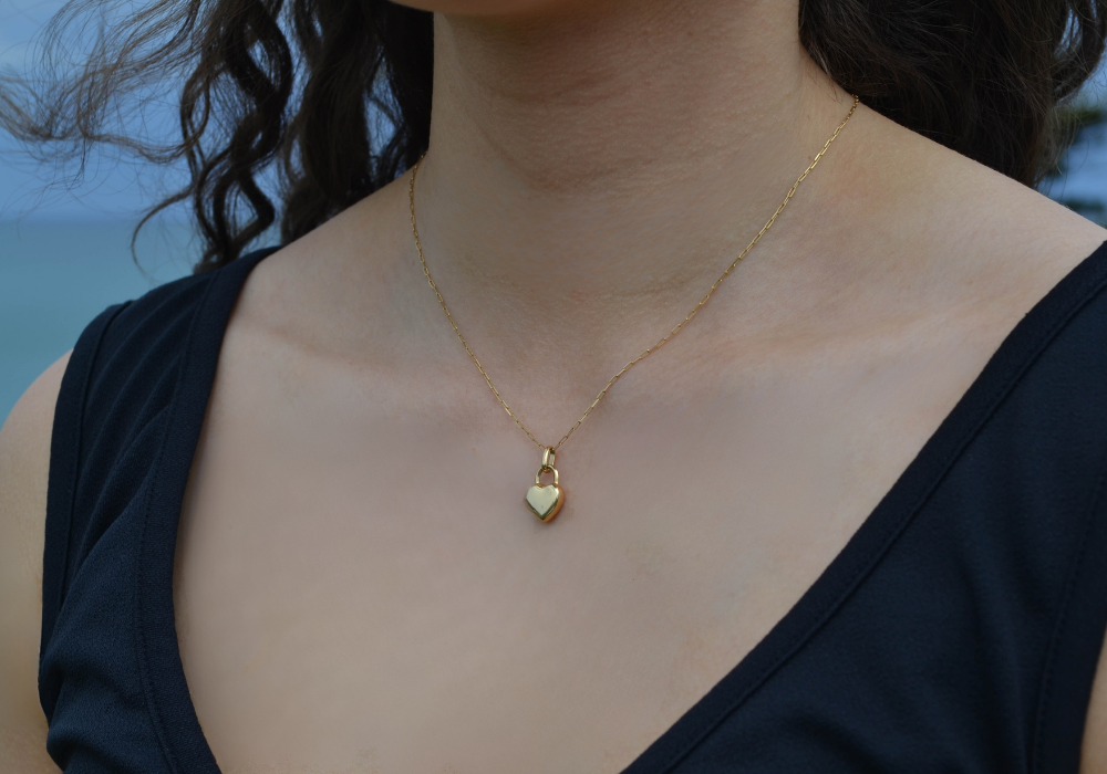 Why 6K Gold Jewellery Is the Perfect Valentine’s Day Gift