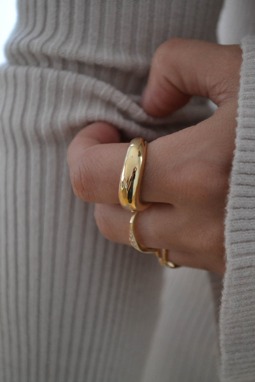 6K Gold Curved Bold Ring