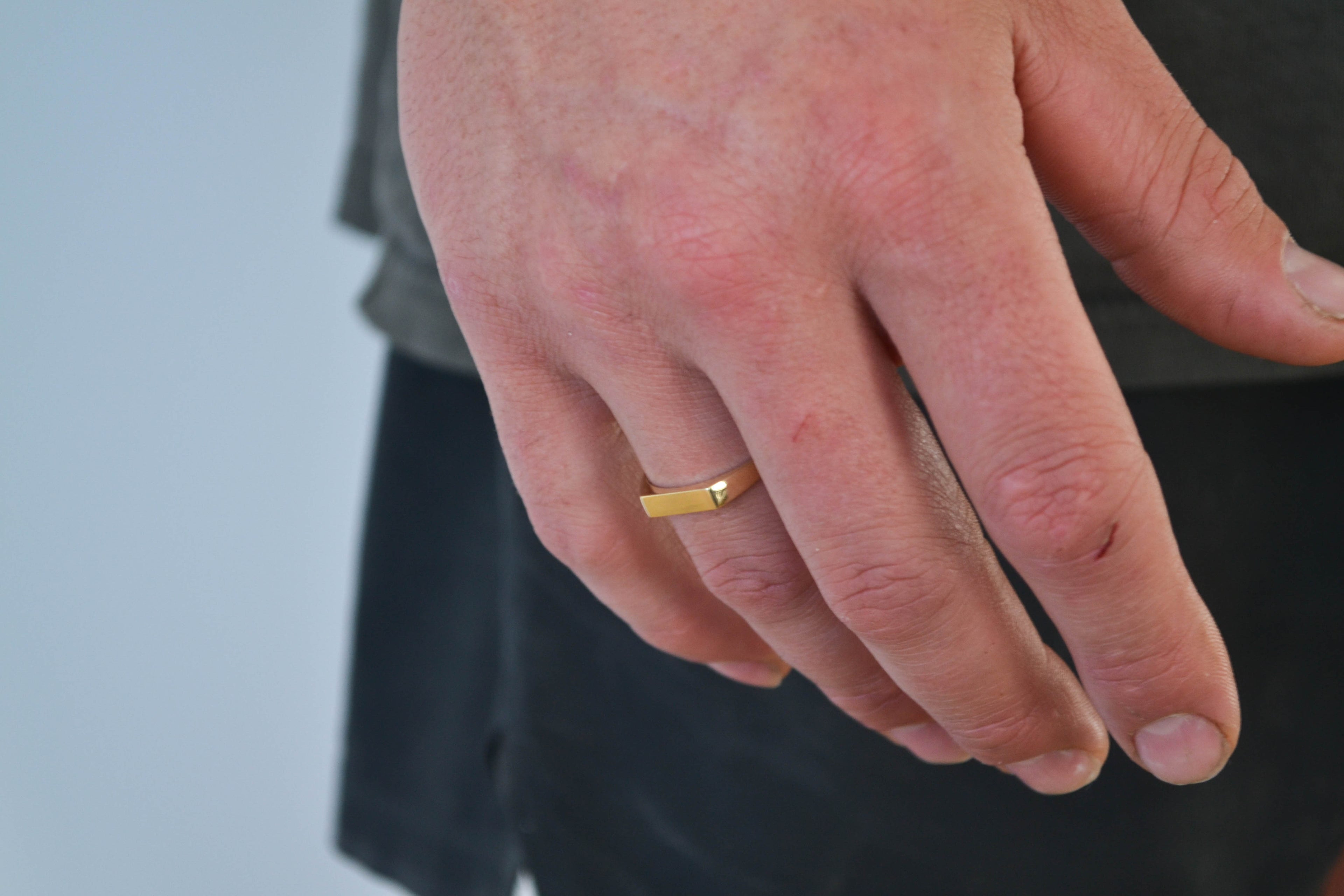6k Gold Men's Slim Rectangle Signet Ring