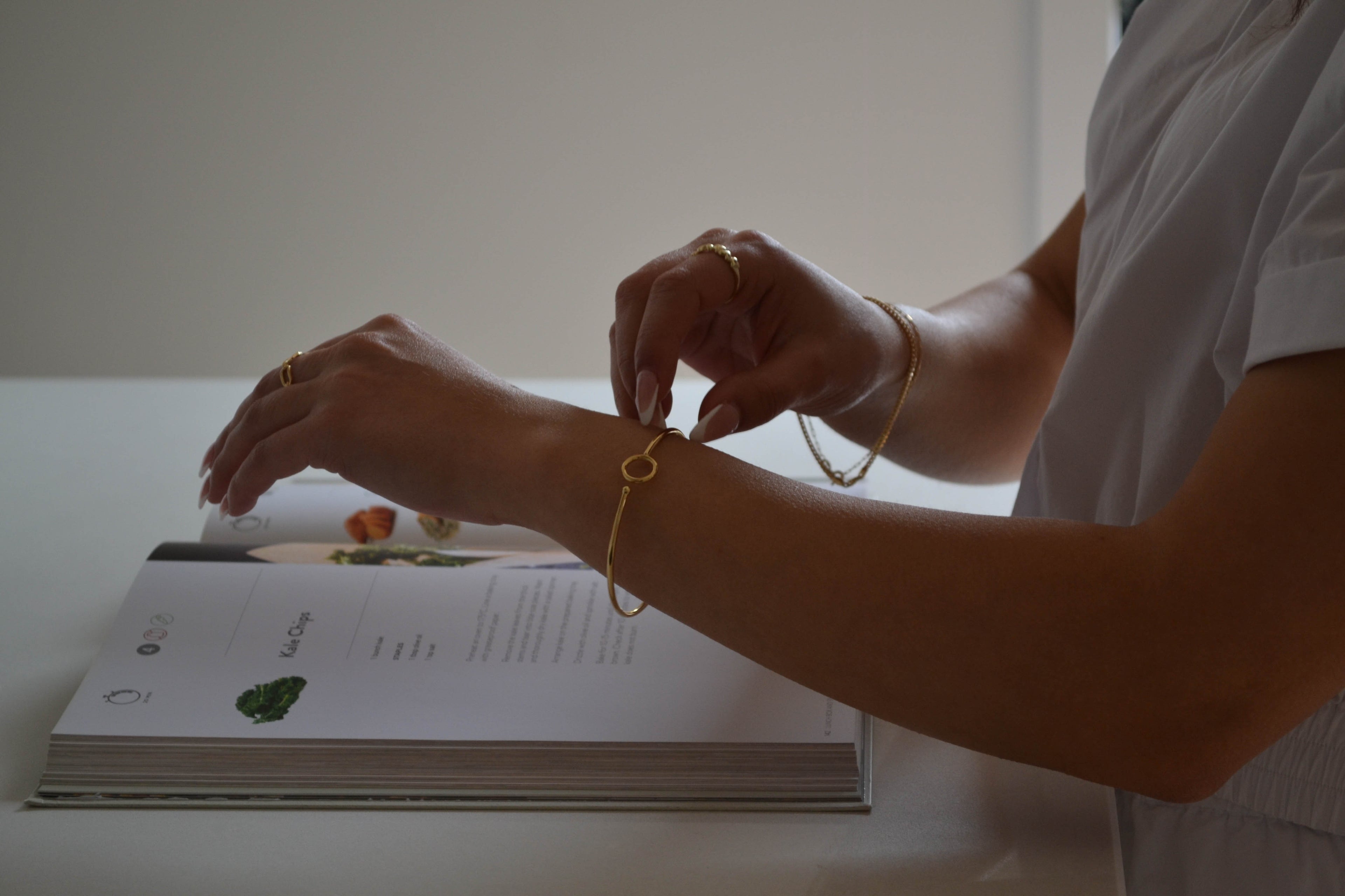 6K Gold Open Circle Bangle