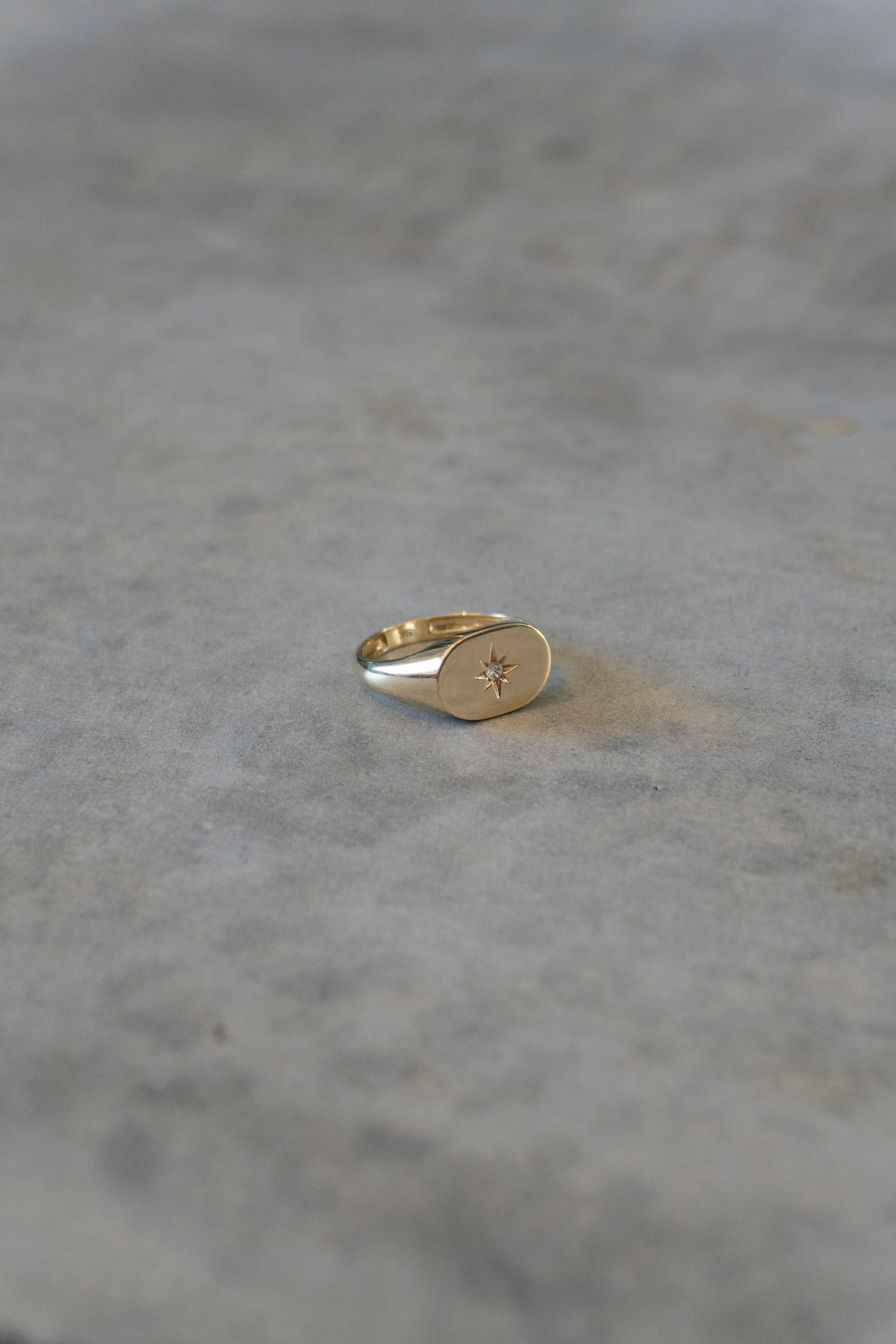 Star Set Signet Ring